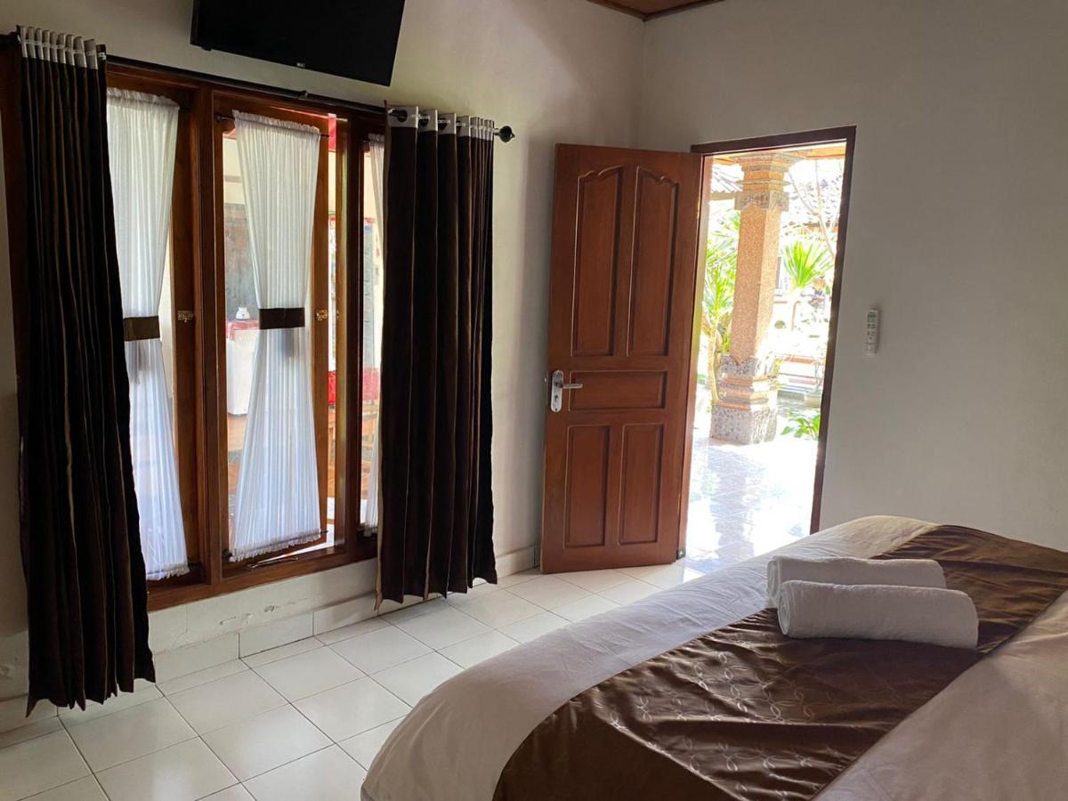 Serongga Guest House Lebih Exterior photo